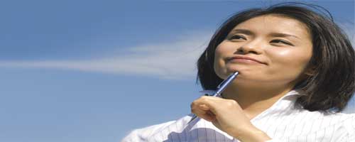 考えている女性